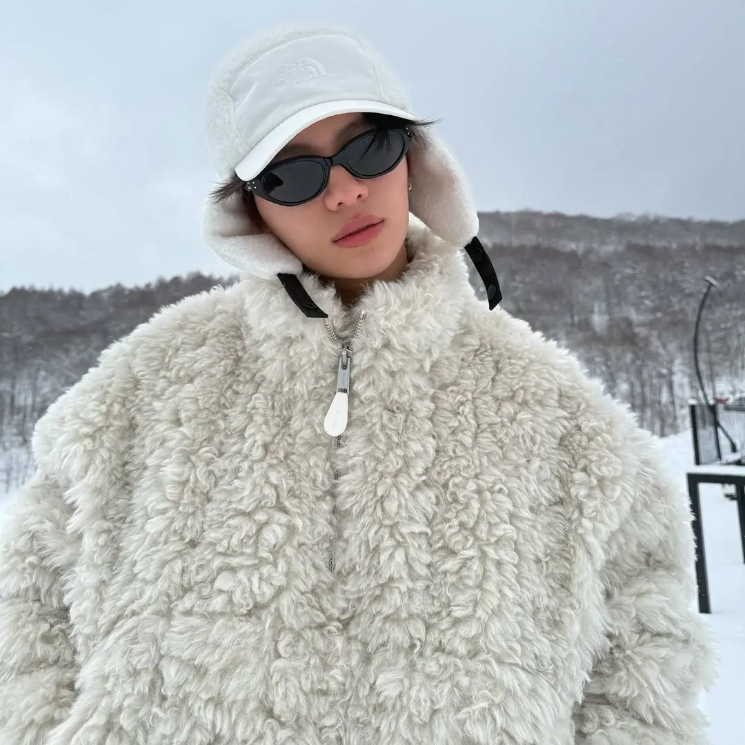 Behind-the-scenes cut of William (LYKN)