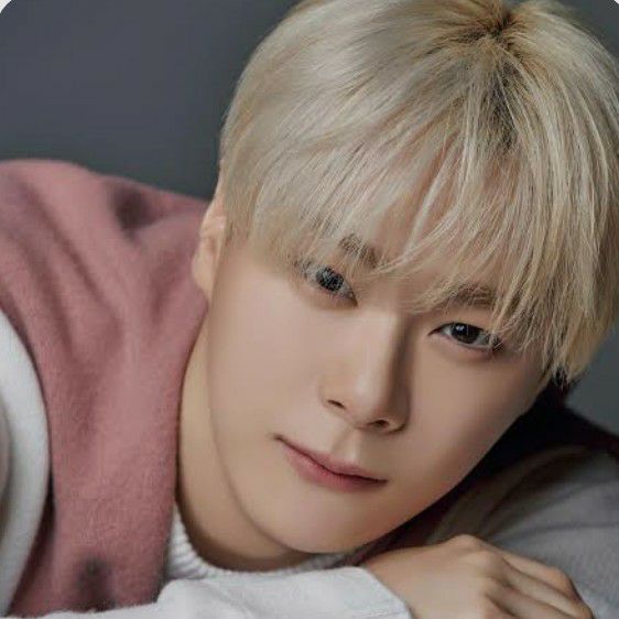 A moment captured by Moonbin (ASTRO)'s fan