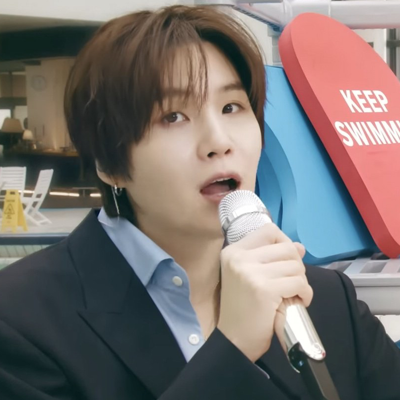 슈가 (방탄소년단)의 최신 사진