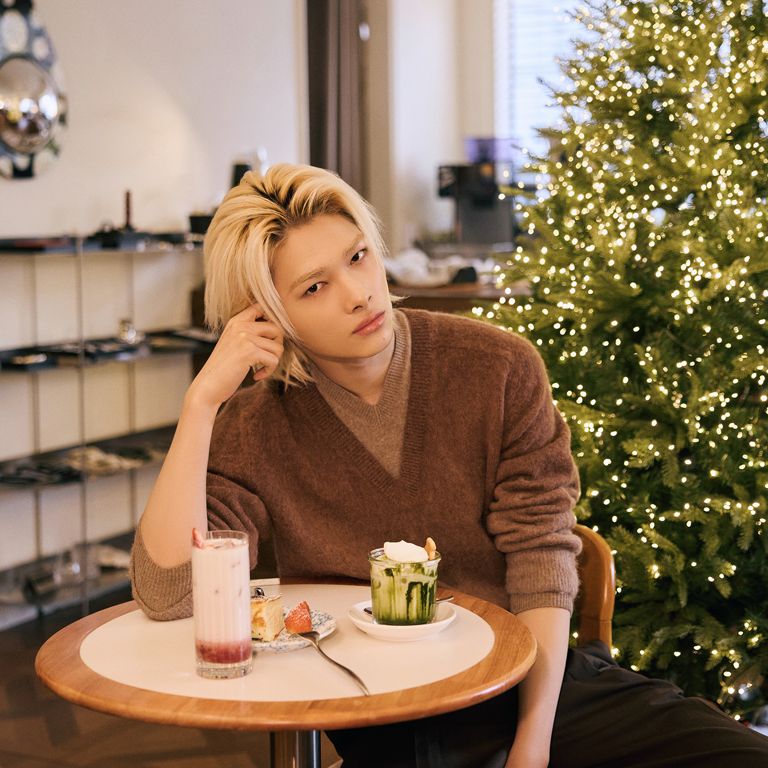 Foto terbaru NI-KI (ENHYPEN)