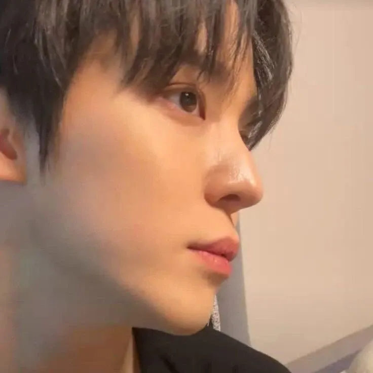 Behind-the-scenes cut of Yunho (ATEEZ)