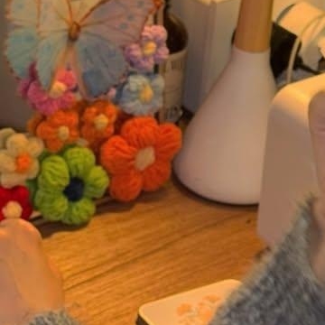 Recent activity shot of Jeong Yein (Lovelyz)