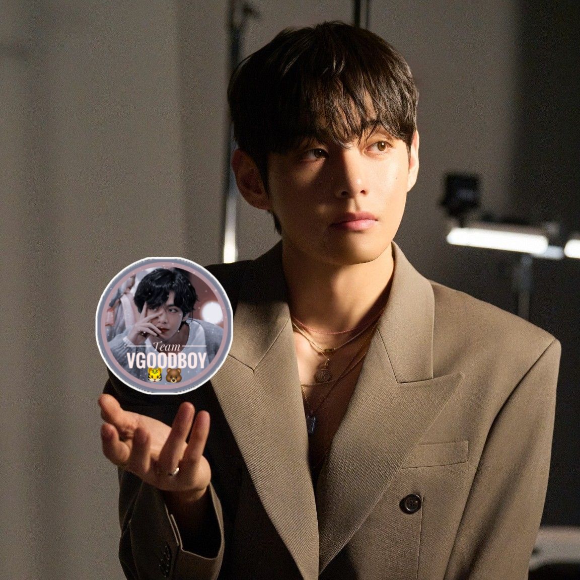 Latest photo of V (BTS)