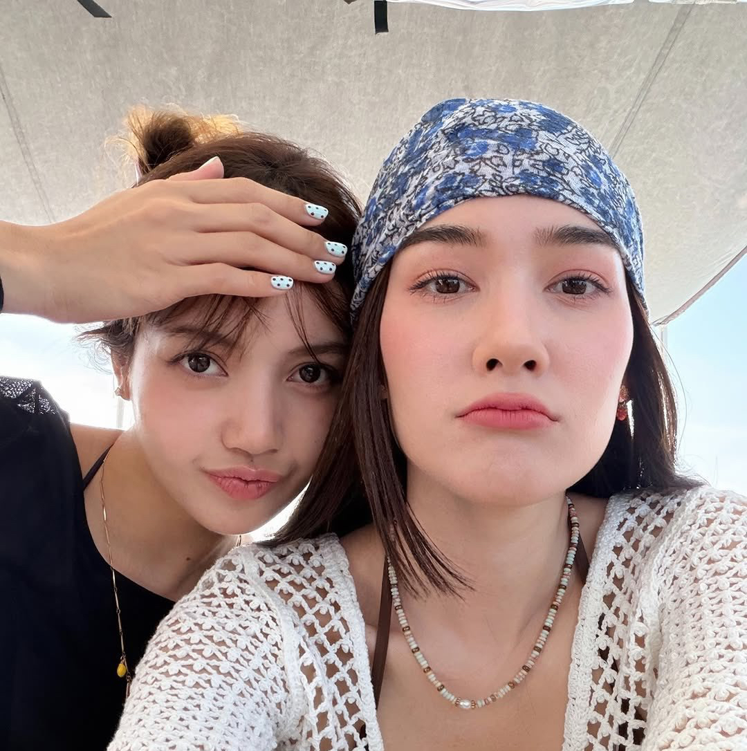 Foto aktivitas terbaru Lisa (BLACKPINK)