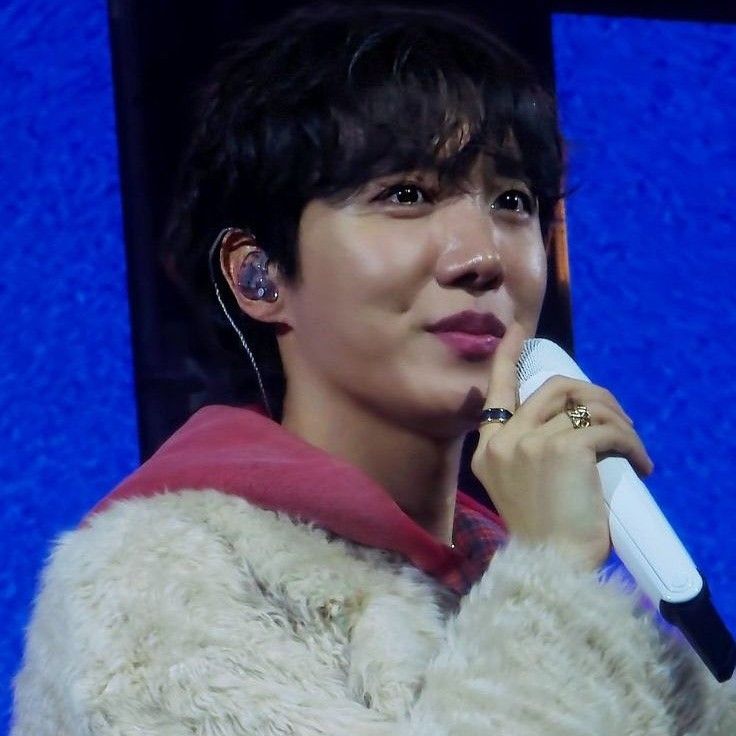 A moment captured by j-hope (BTS)'s fan