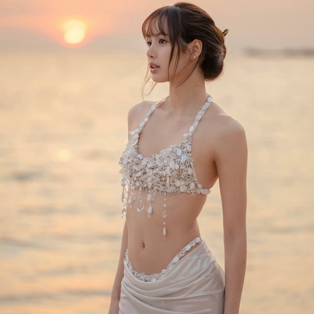 Momen yang diabadikan oleh penggemar Lisa (BLACKPINK)