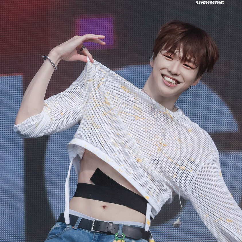 강다니엘 최근 활동샷