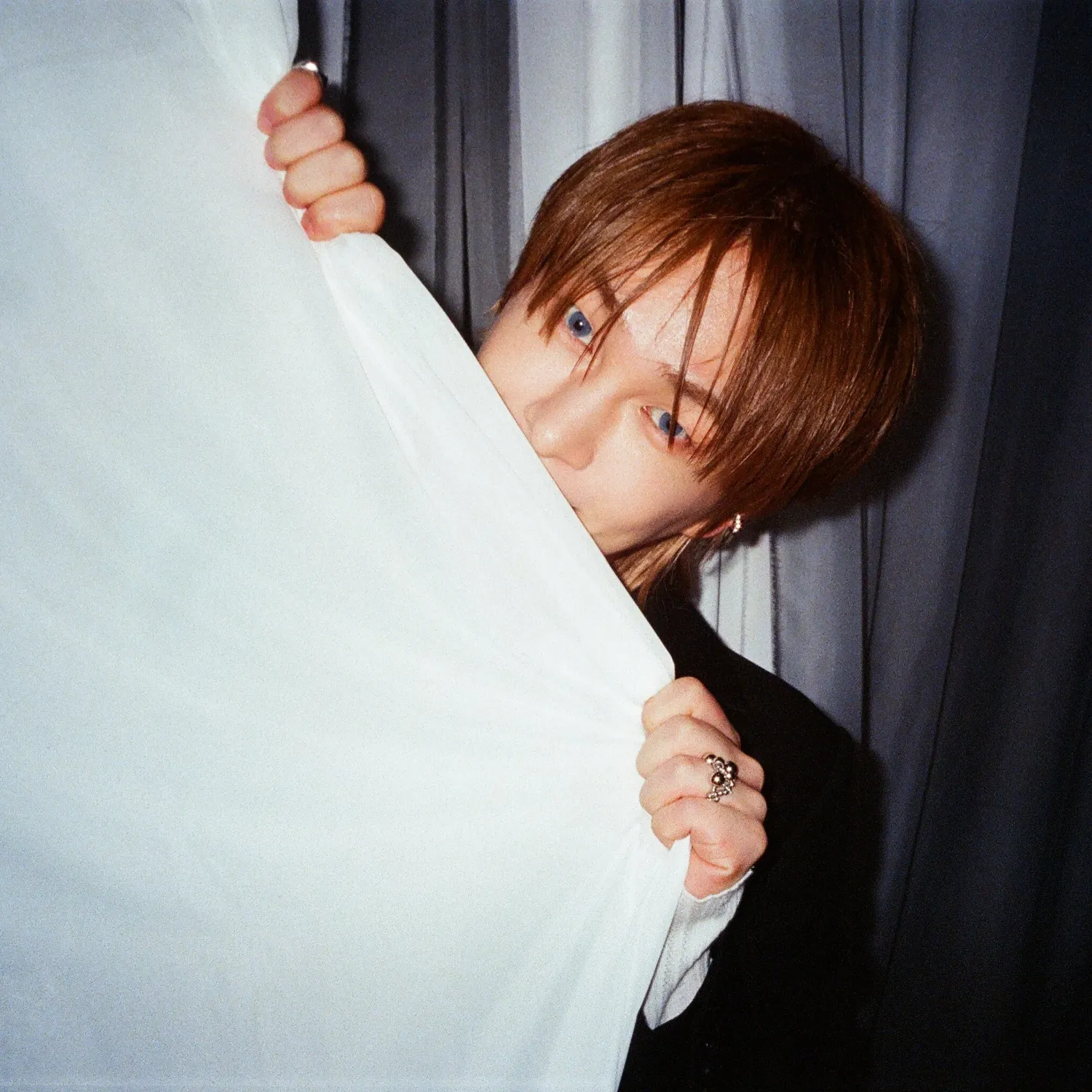 A moment captured by Onew (SHINee)'s fan