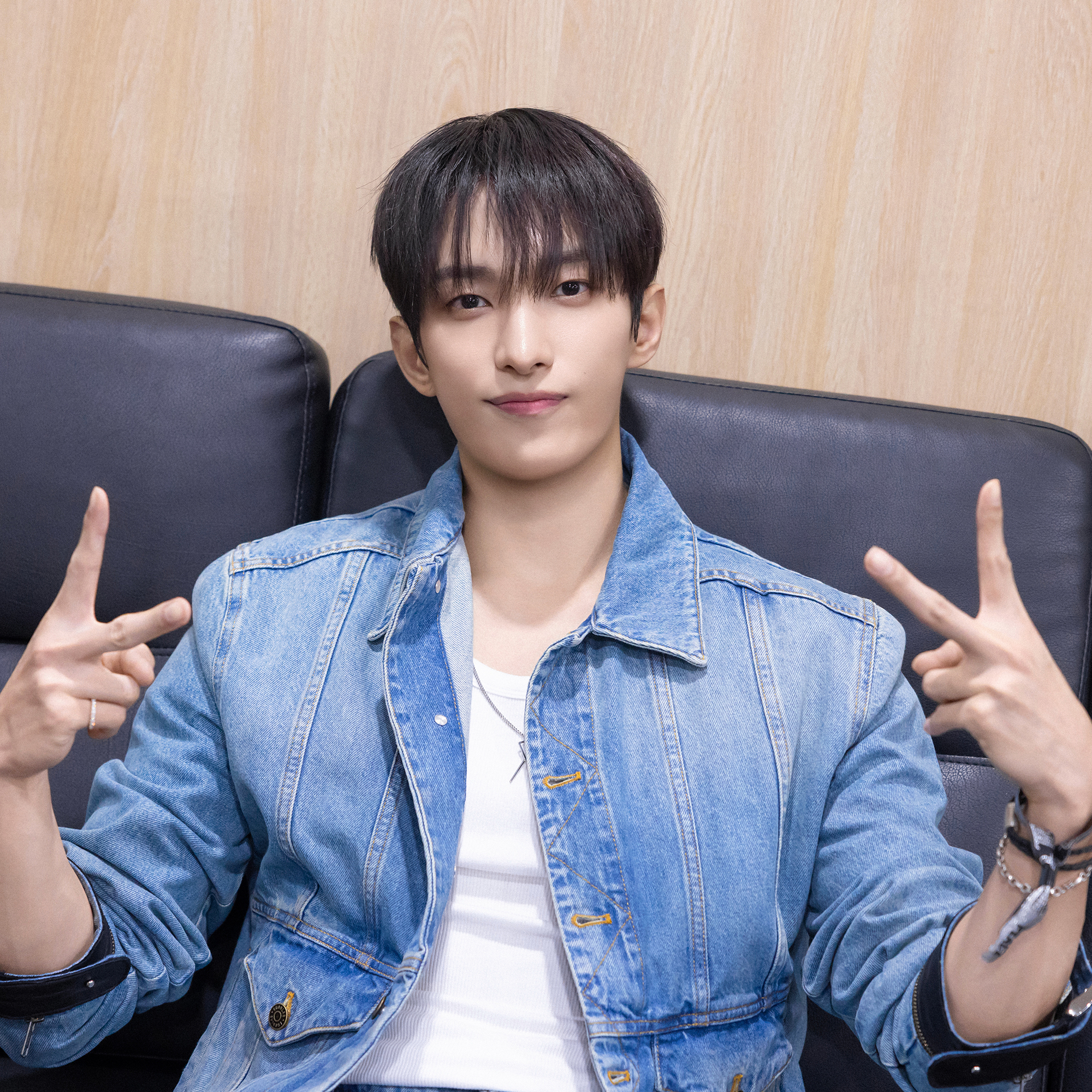 Momen yang diabadikan oleh penggemar DK (SEVENTEEN)
