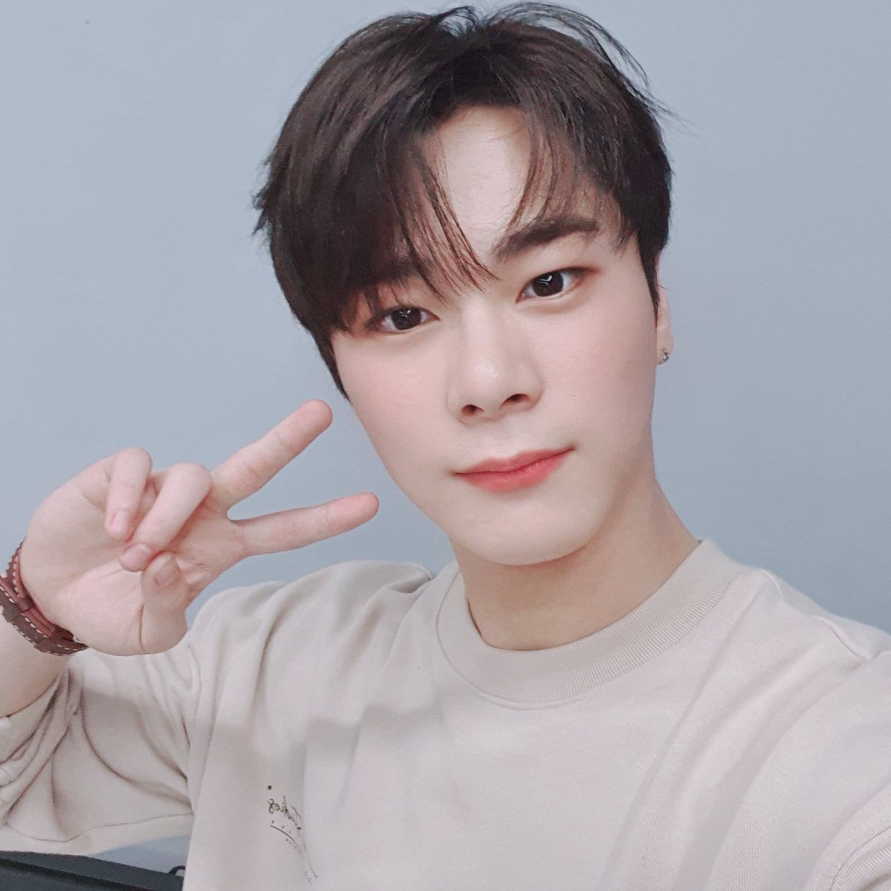 文彬 (ASTRO)粉絲拍下的瞬間