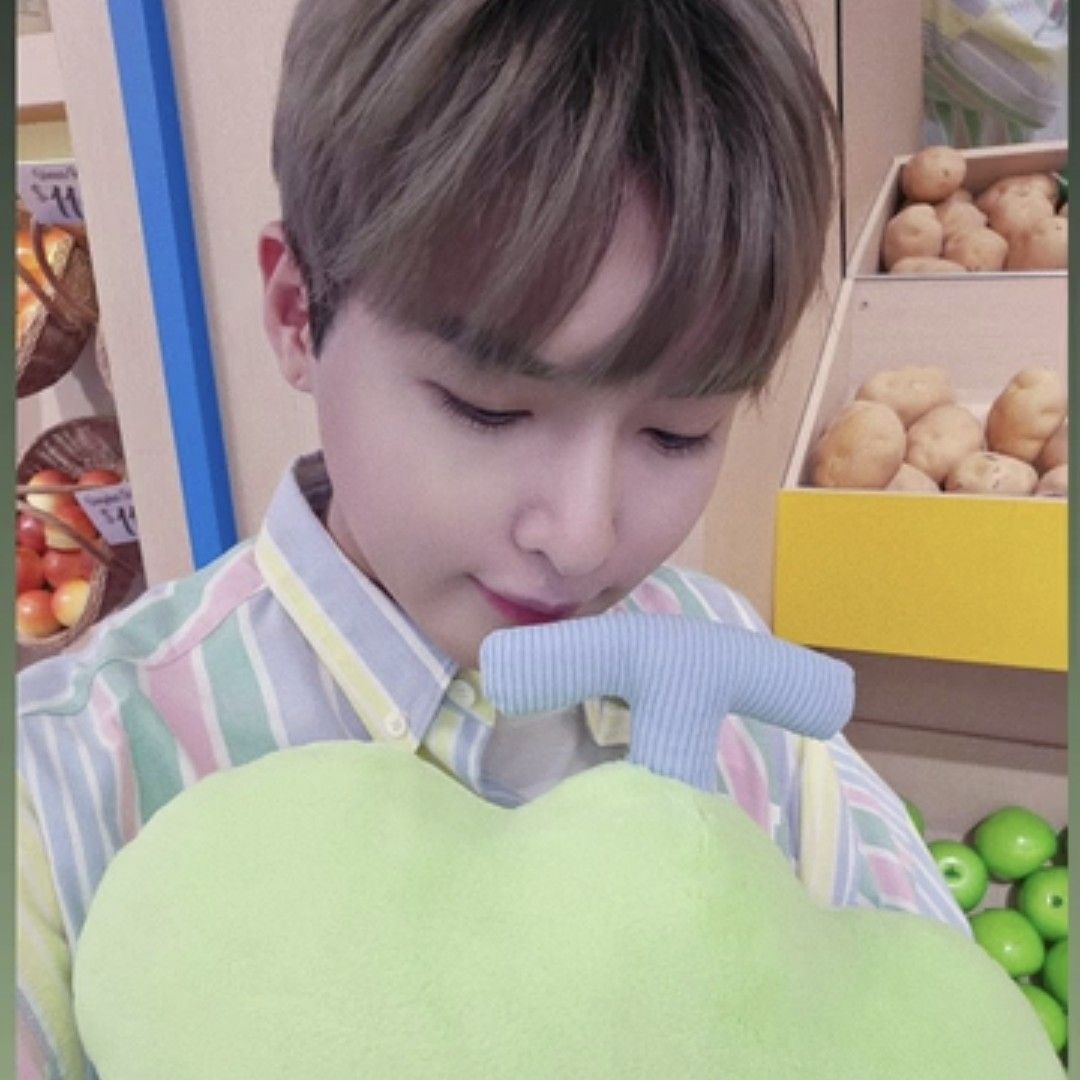 Behind-the-scenes cut of Ryeowook (Super Junior)