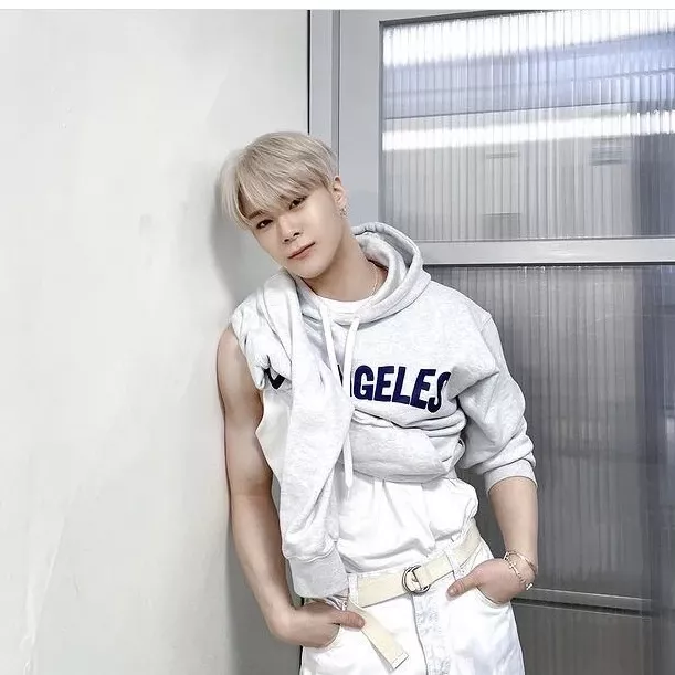 Behind-the-scenes cut of Moonbin (ASTRO)