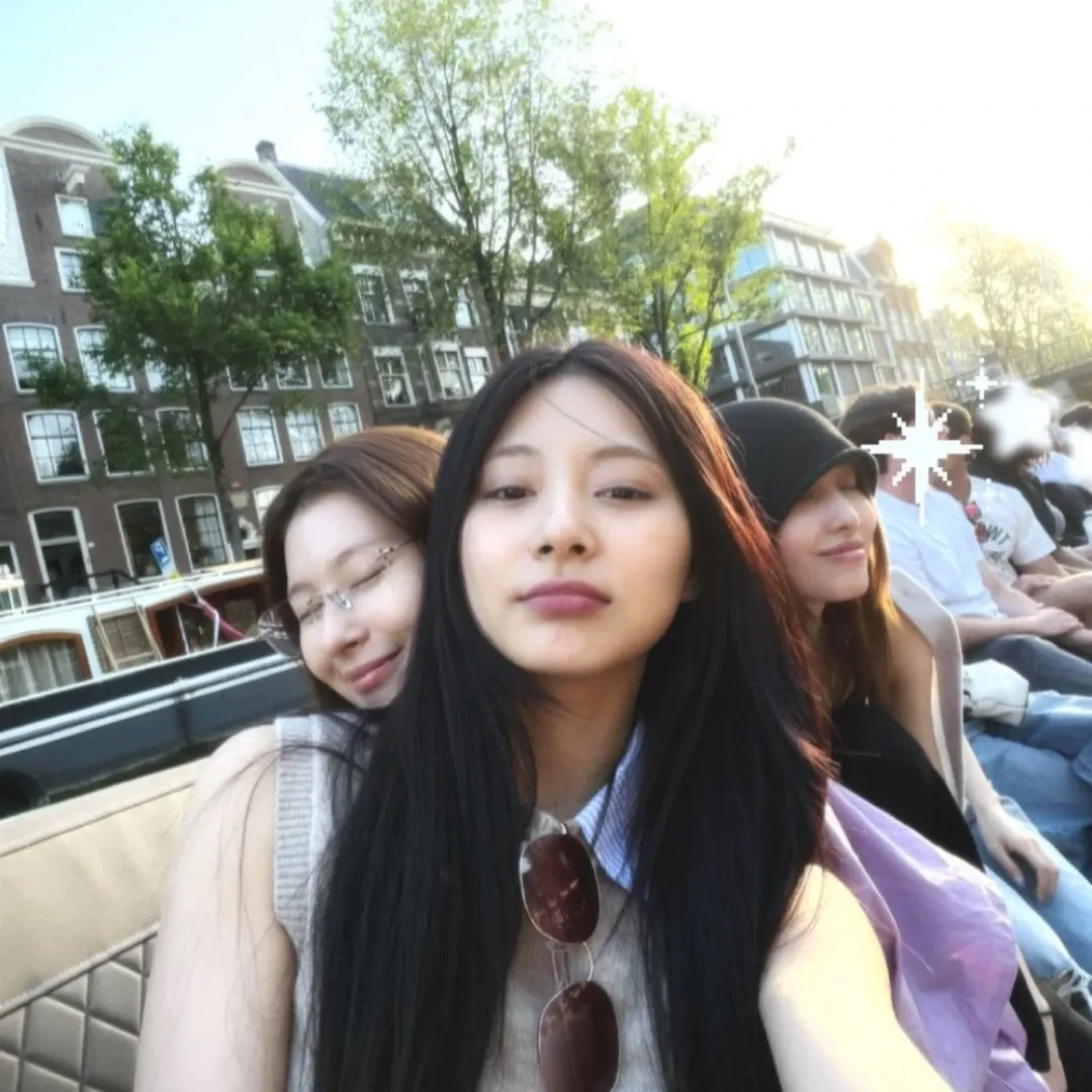 Potret di balik layar Tzuyu (TWICE)