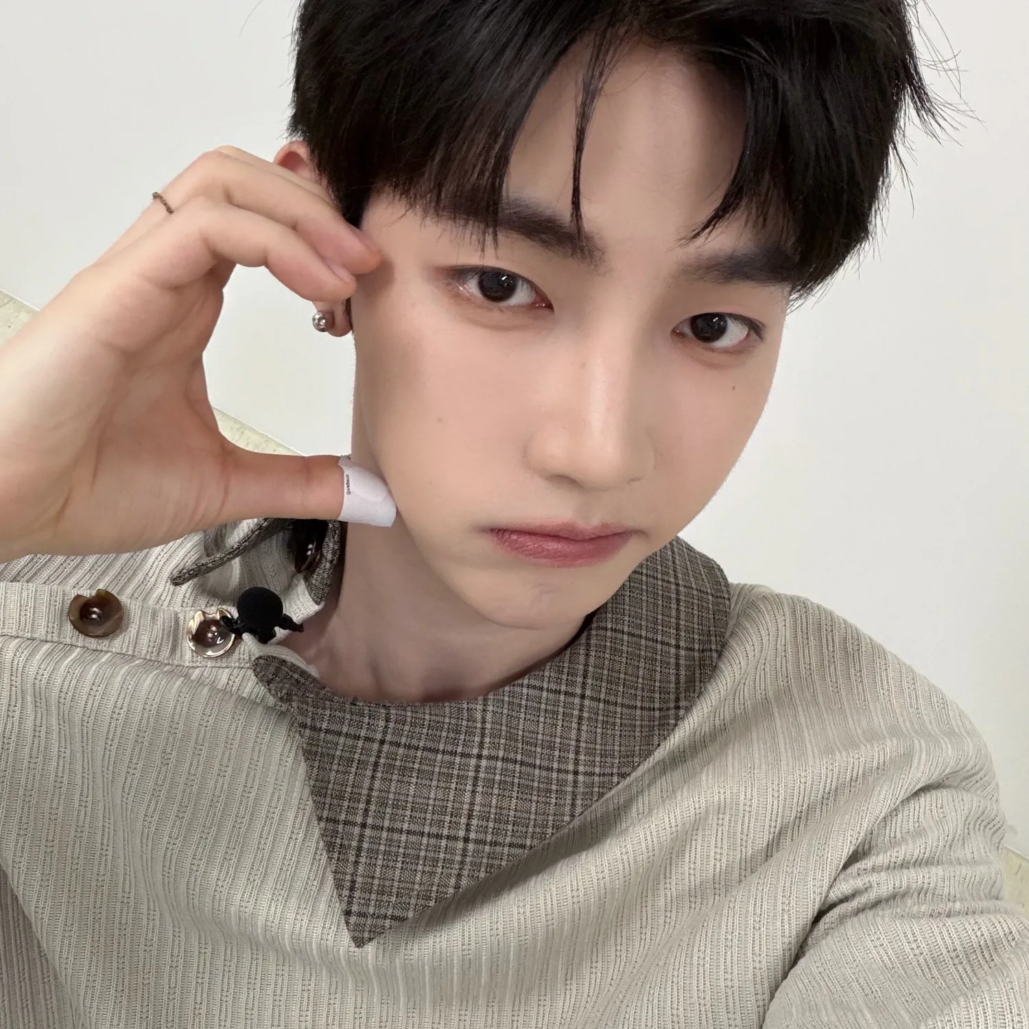Behind-the-scenes cut of Zhang Hao (AND2BLE)