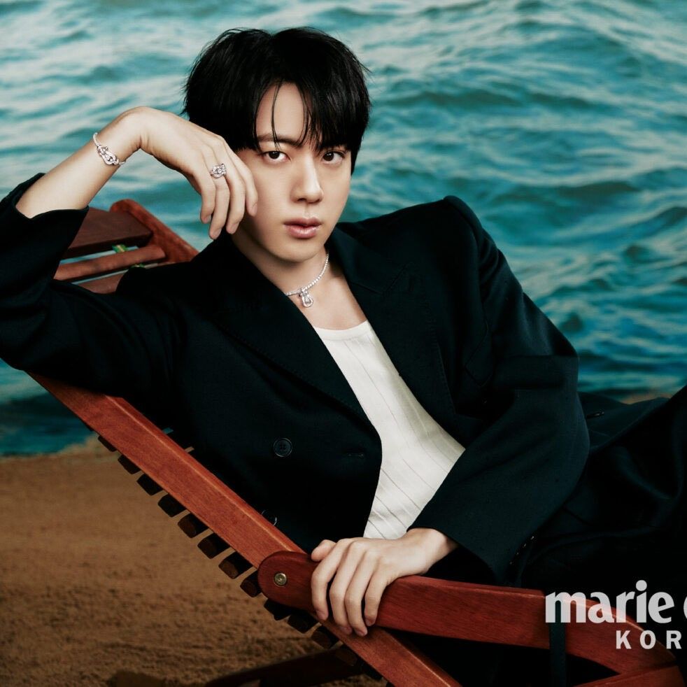 진 (방탄소년단)의 비하인드 컷