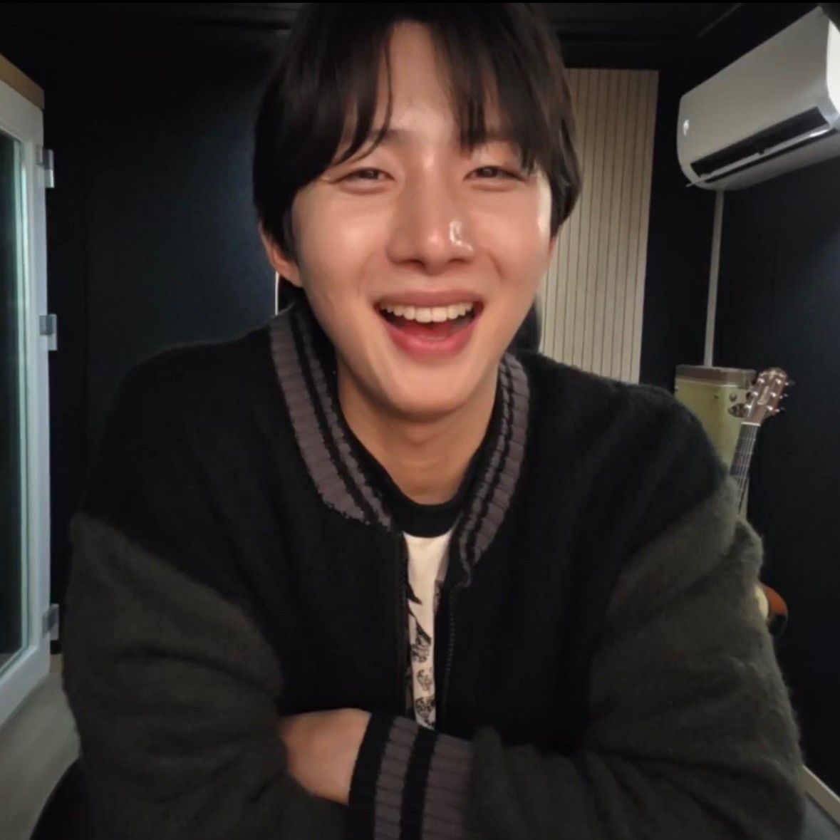 Behind-the-scenes cut of Hui (PENTAGON)