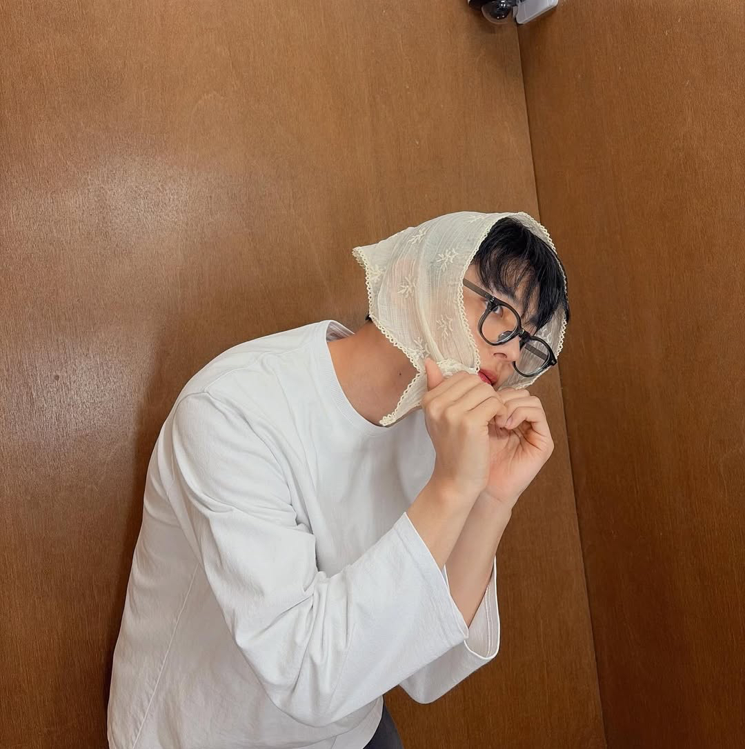 A moment captured by Choi Byungchan's fan
