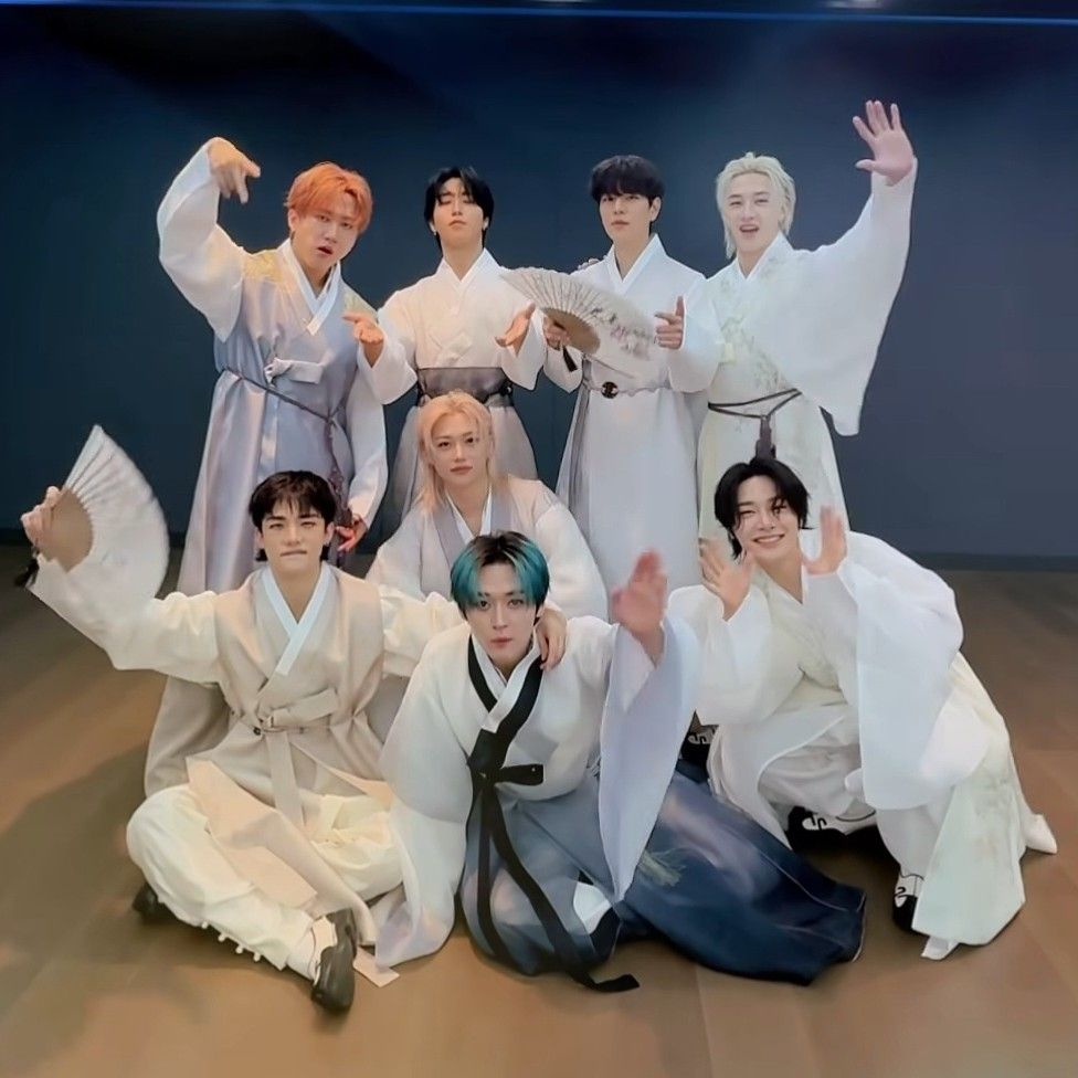 Stray Kids의 최신 사진