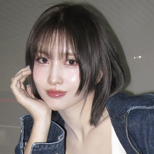 모모 (TWICE) 최근 활동샷