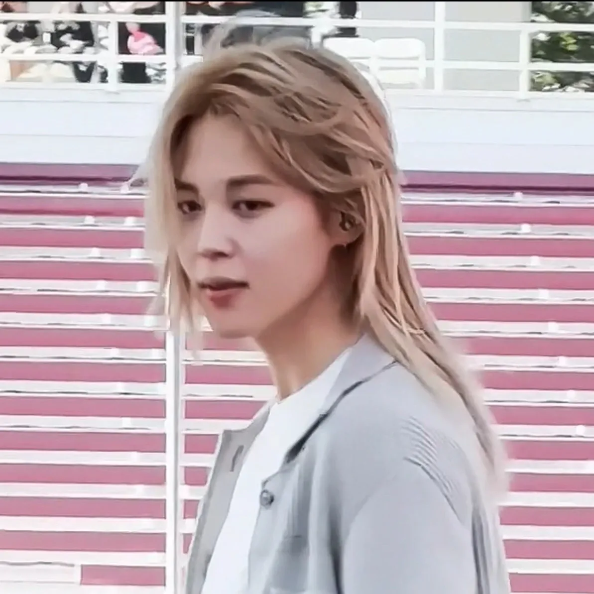 Foto aktivitas terbaru Jimin (BTS)