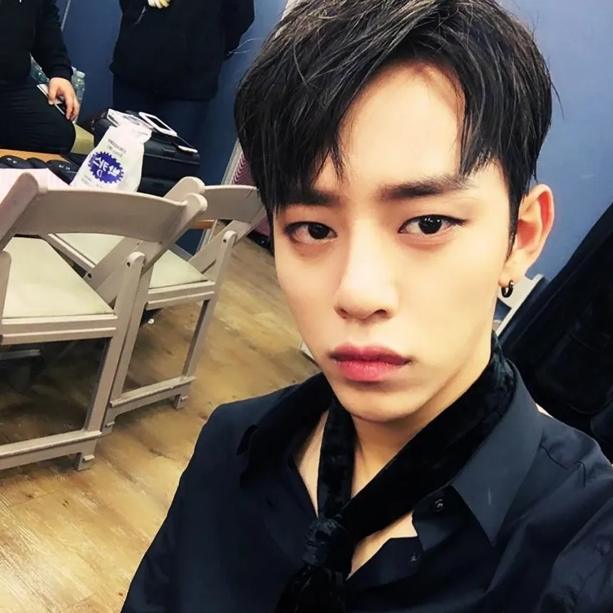 A moment captured by Daehyun (B.A.P)'s fan