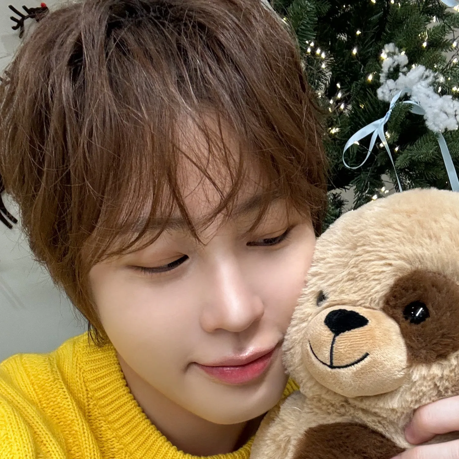 Behind-the-scenes cut of Ha Sungwoon