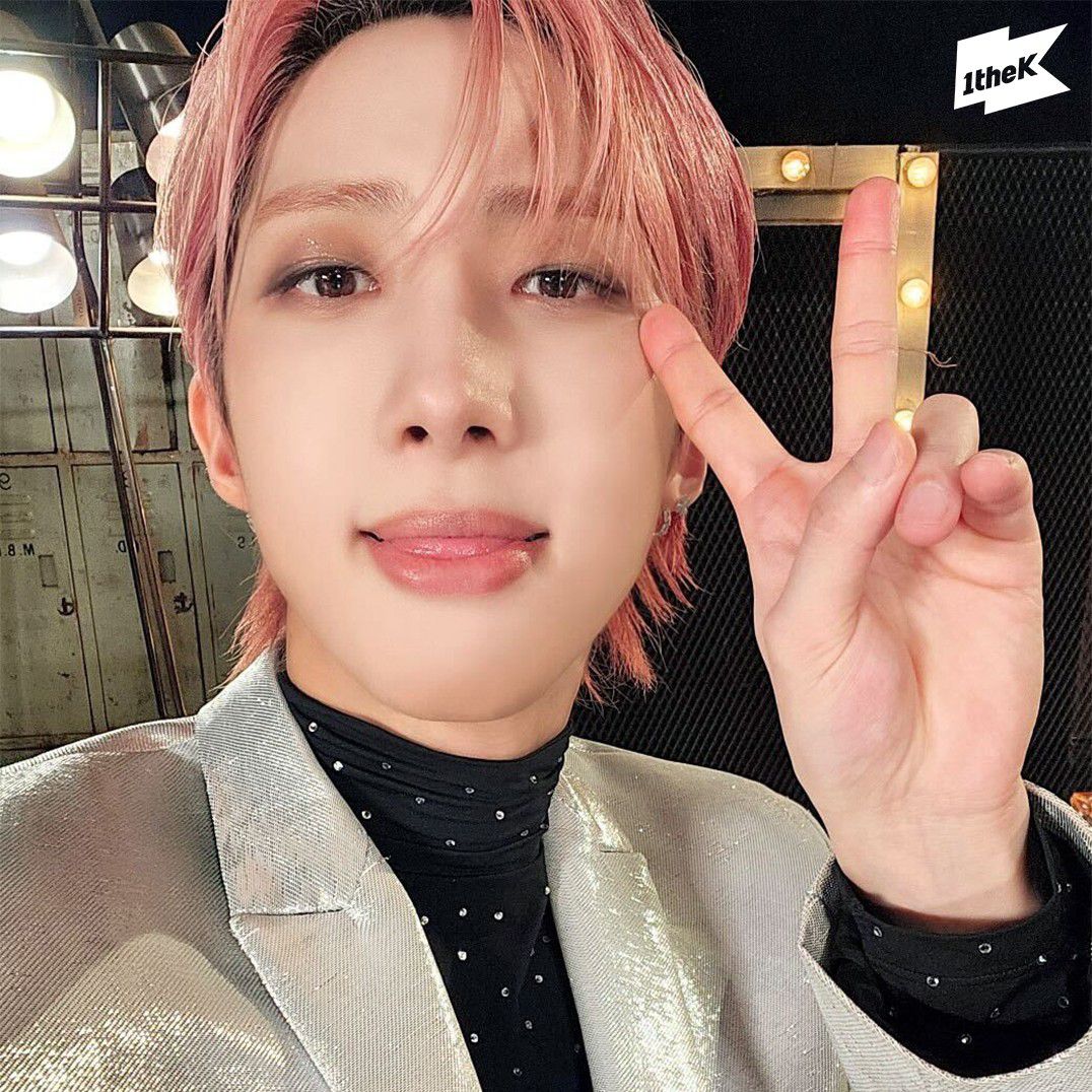 Recent activity shot of Hui (PENTAGON)