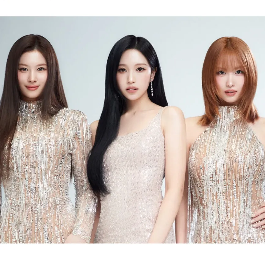 사나 (TWICE)의 비하인드 컷