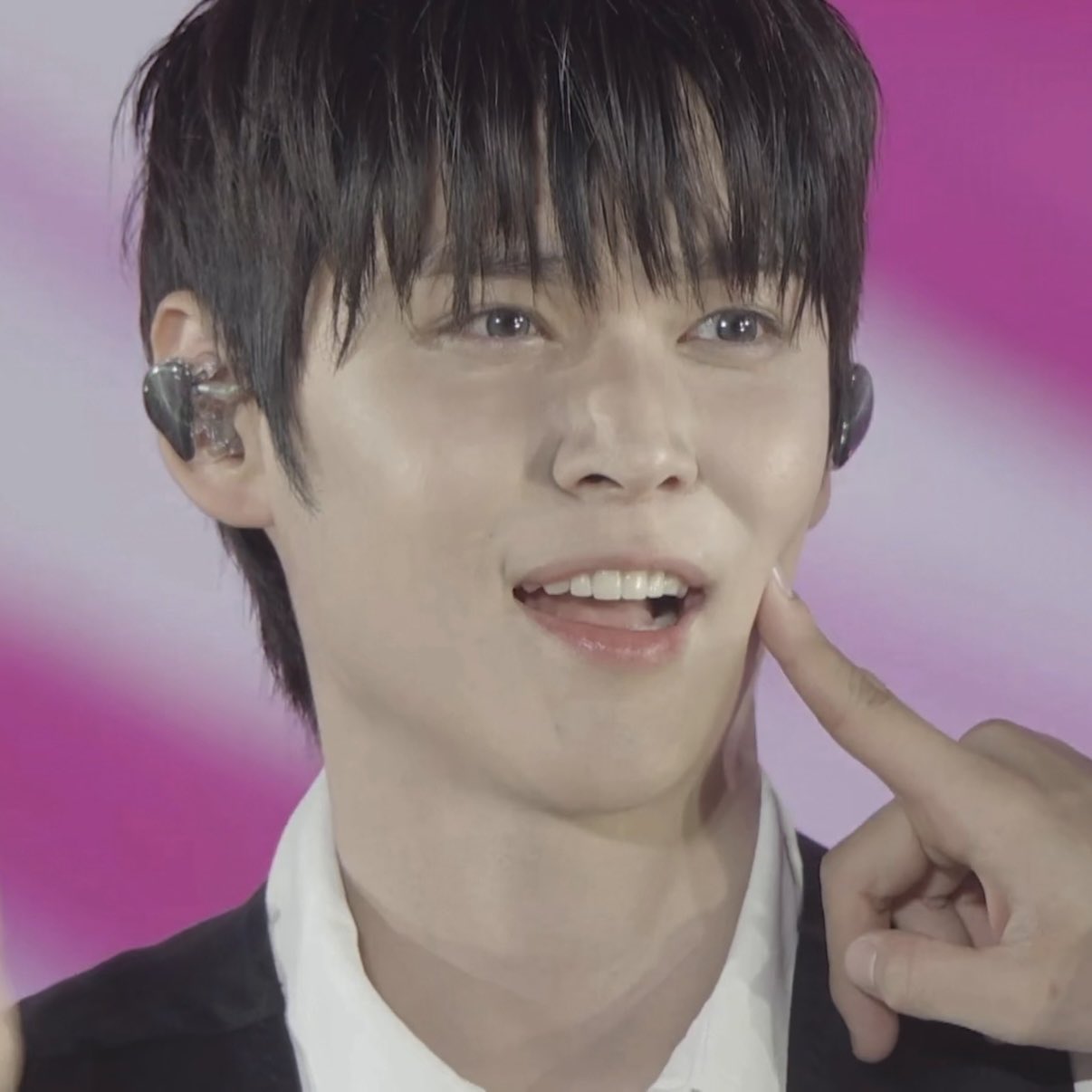 Recent activity shot of Eunseok (RIIZE)