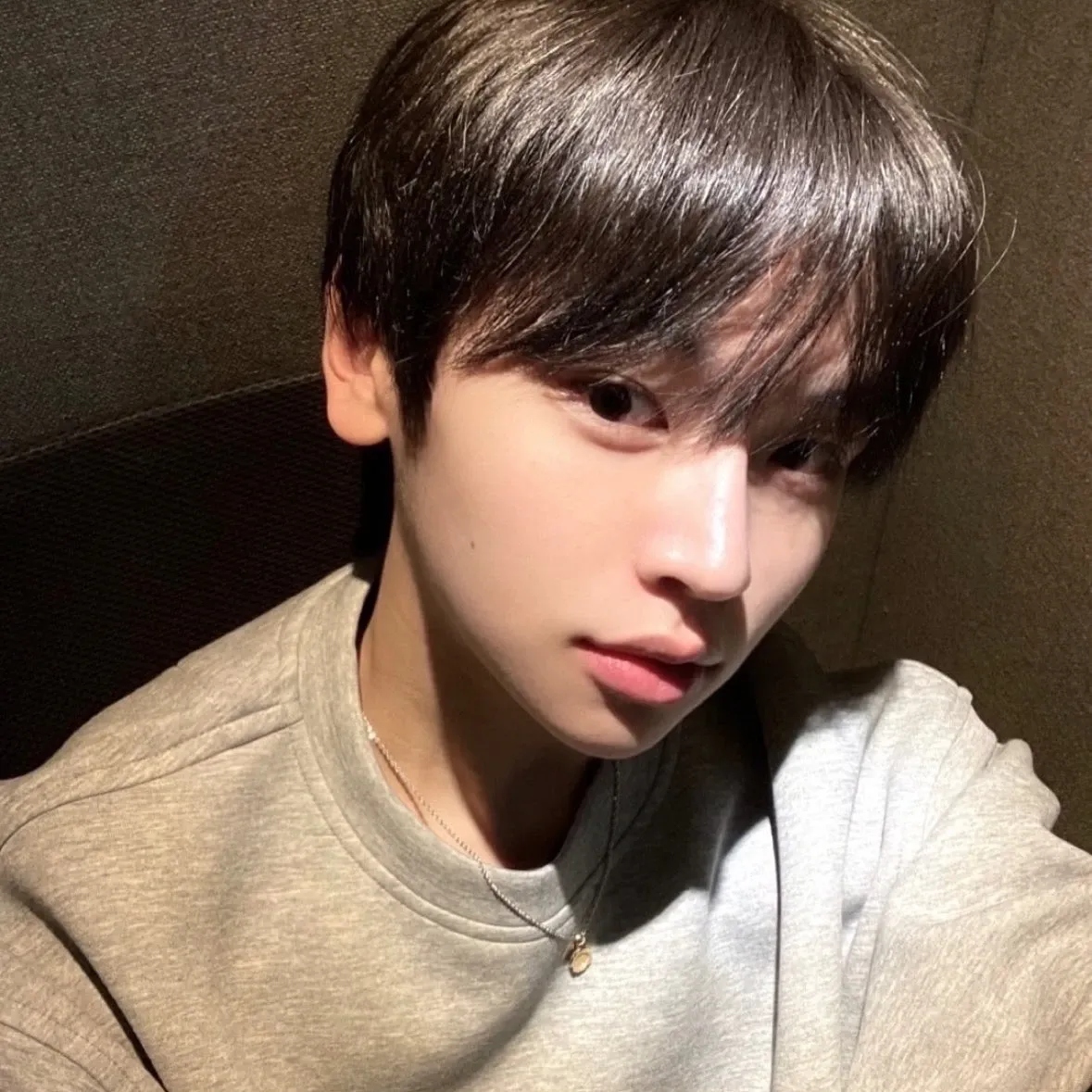 Behind-the-scenes cut of Chu yoochan (IDID)