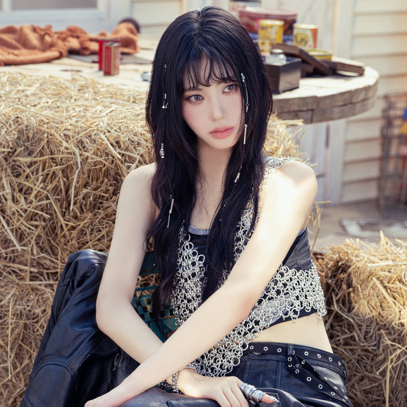 Behind-the-scenes cut of Koko (izna)