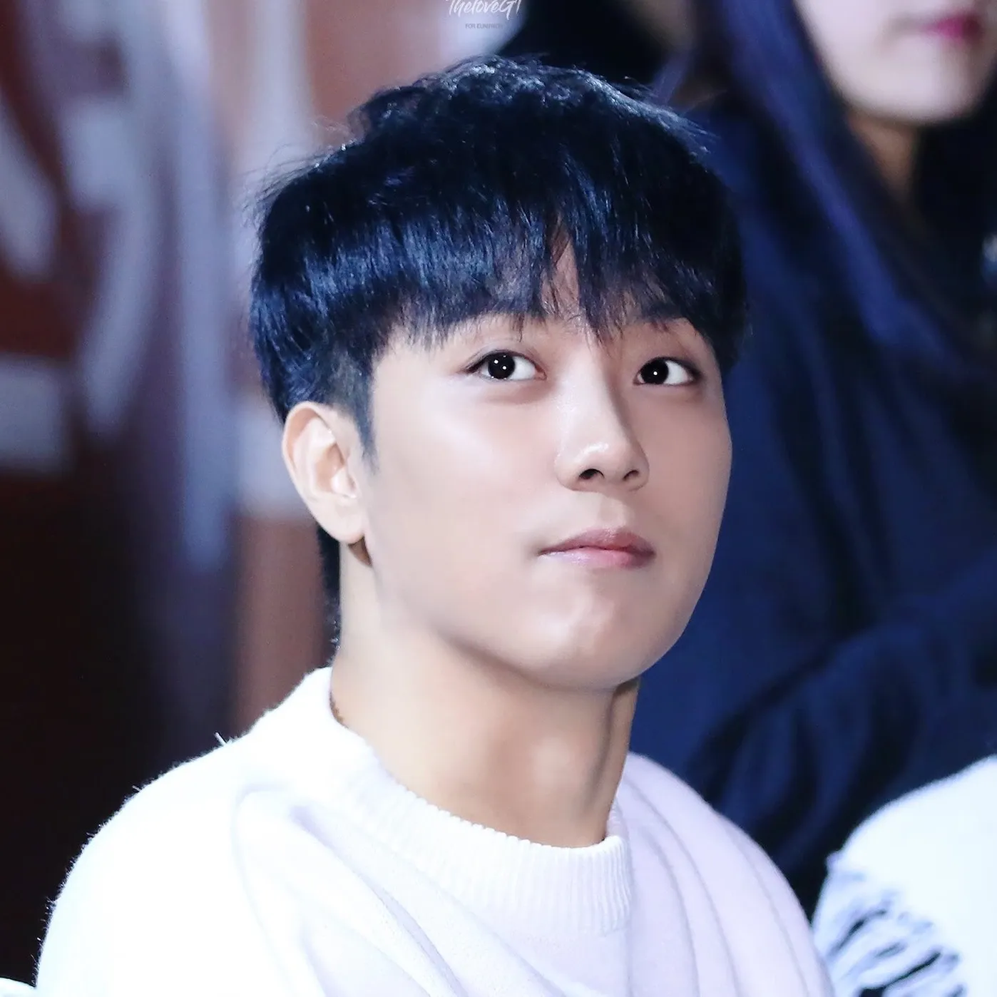 Foto terbaru Eun Jiwon (SECHSKIES)