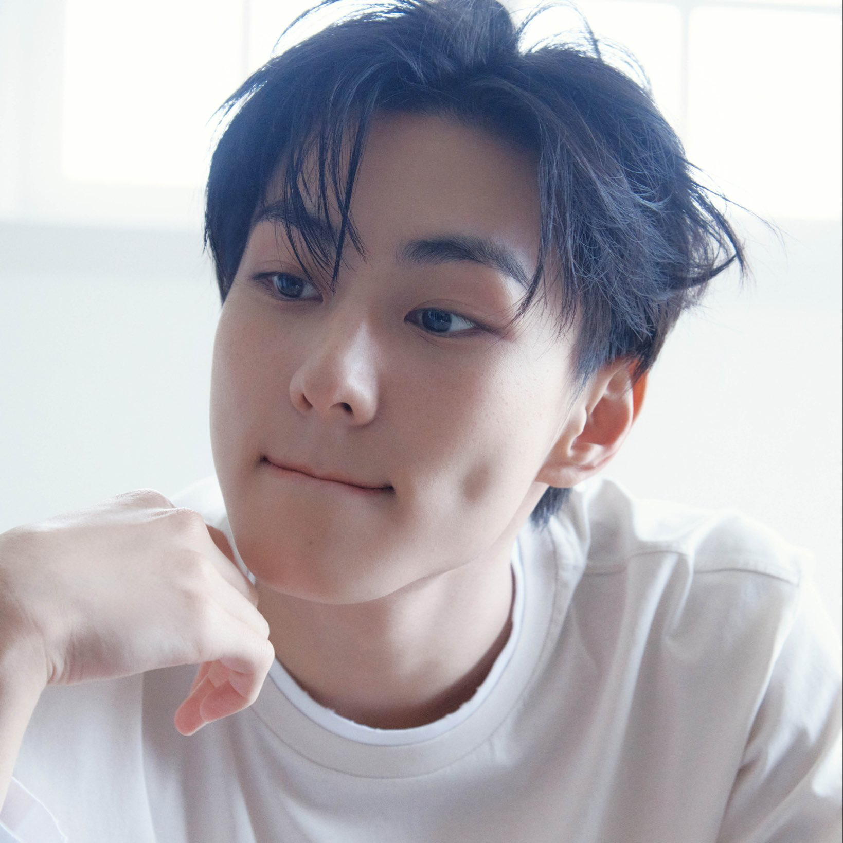 Latest photo of Jungwon (ENHYPEN)