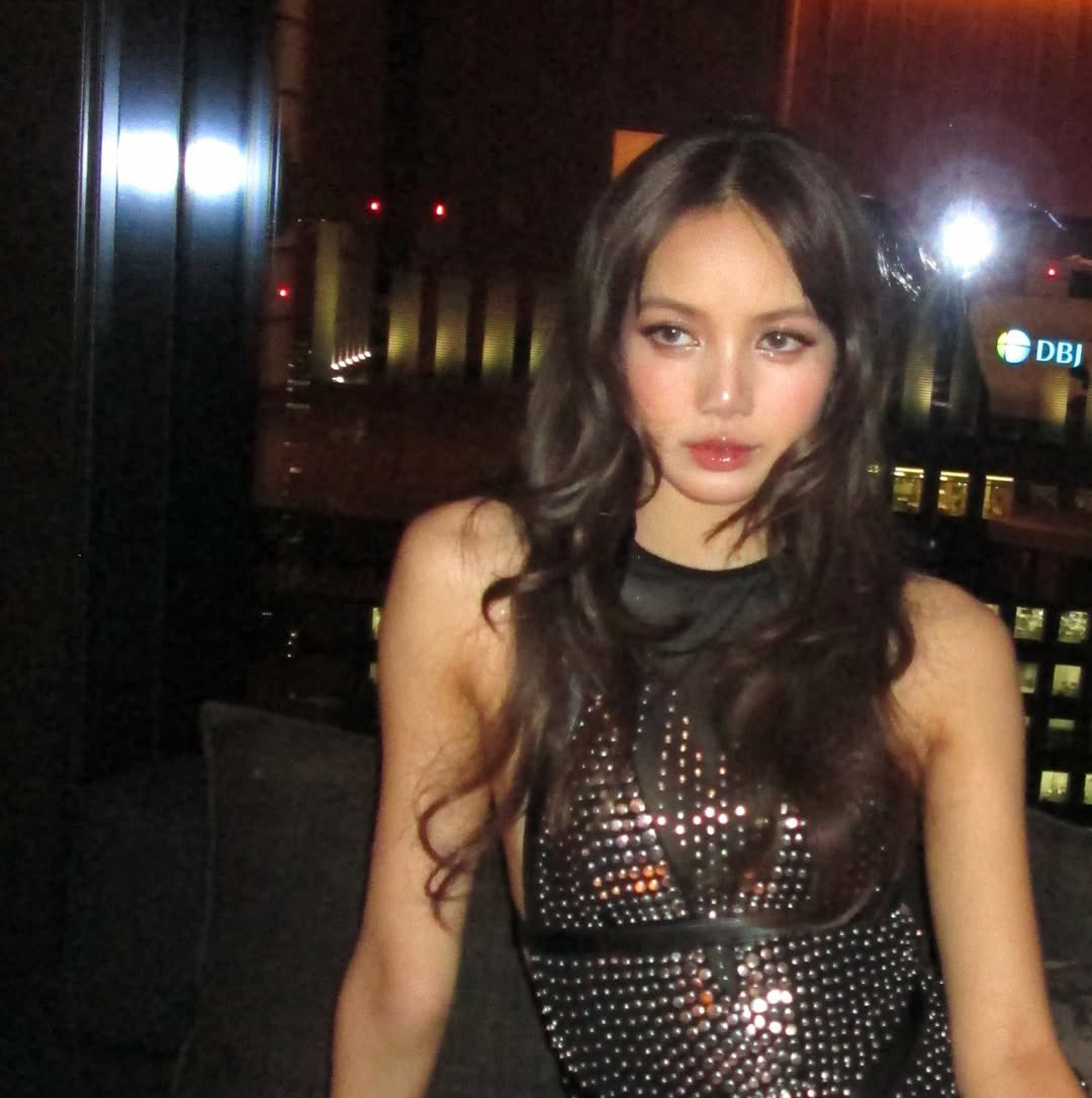 Foto aktivitas terbaru Lisa (BLACKPINK)