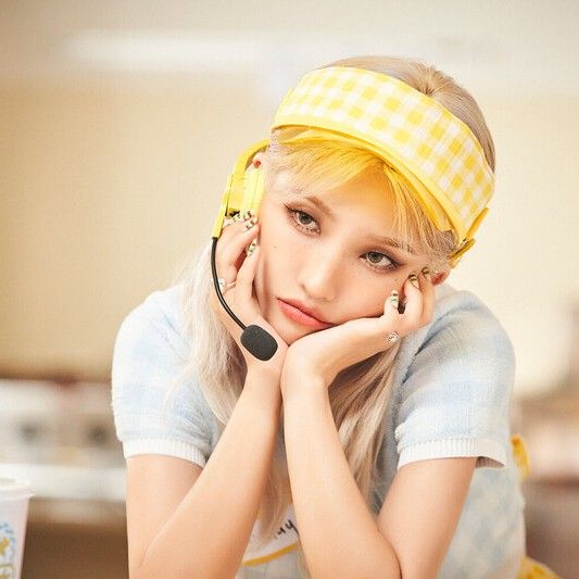 小娟 (i-dle)的幕后花絮