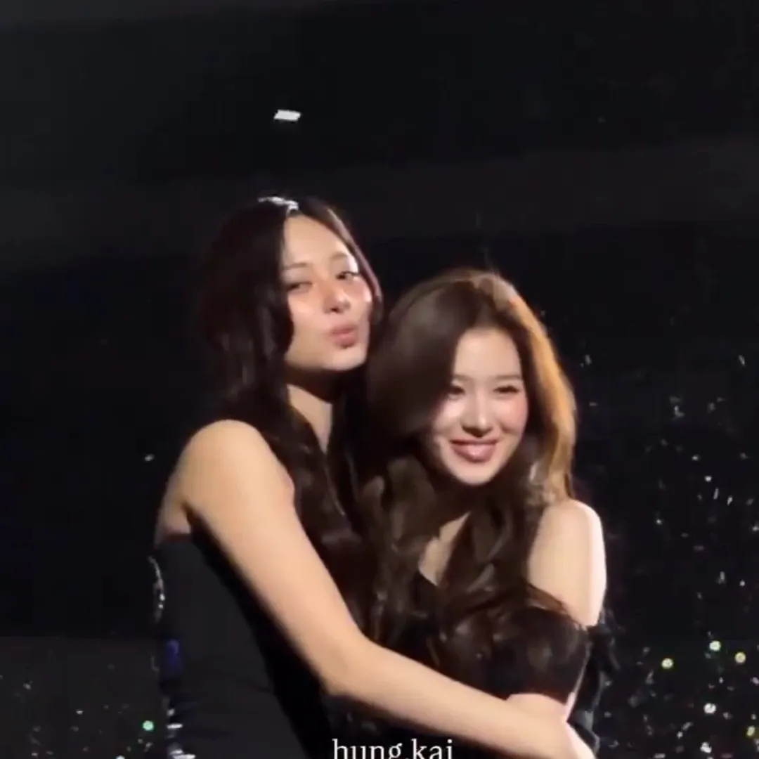 Potret di balik layar Tzuyu (TWICE)