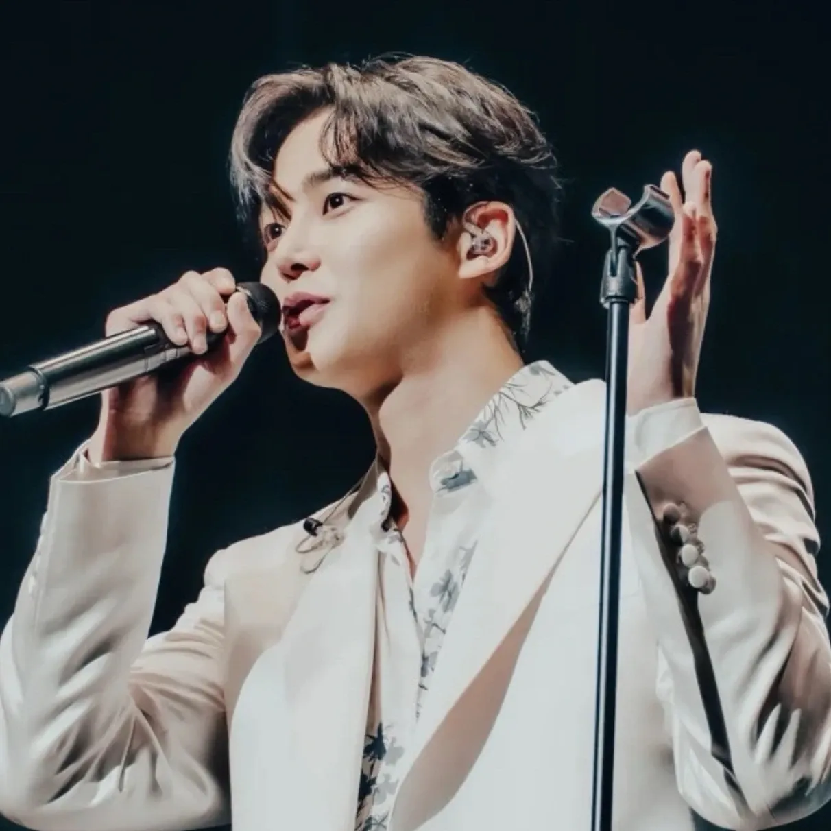 Recent activity shot of Rowoon