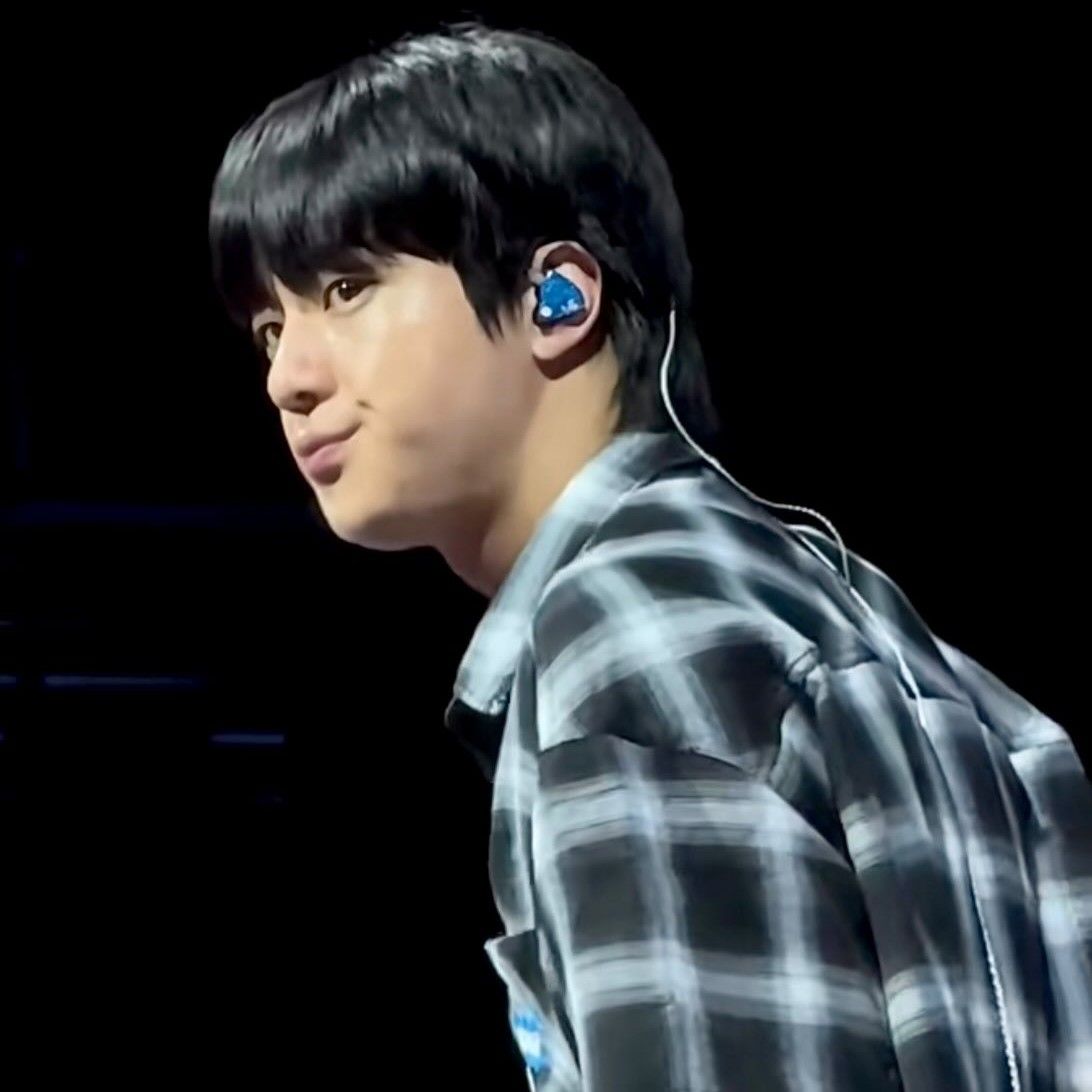 Behind-the-scenes cut of Jin (BTS)