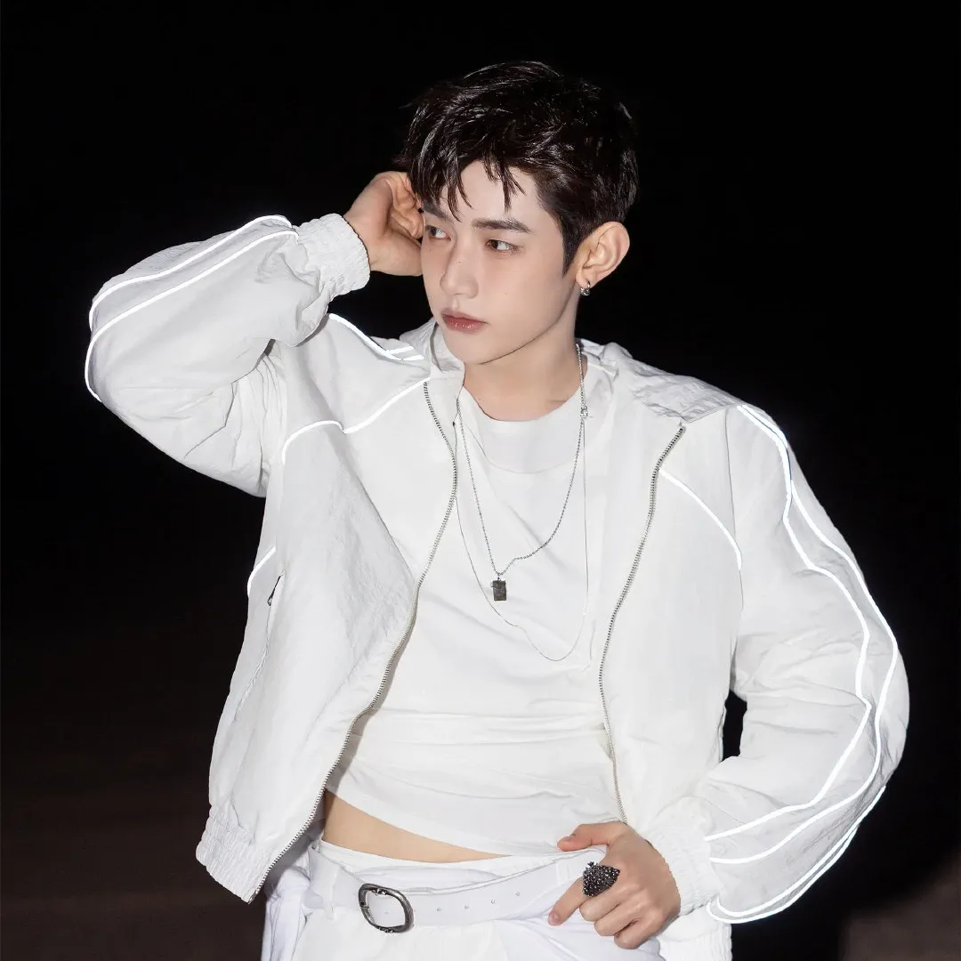 Behind-the-scenes cut of Zhang Hao (AND2BLE)