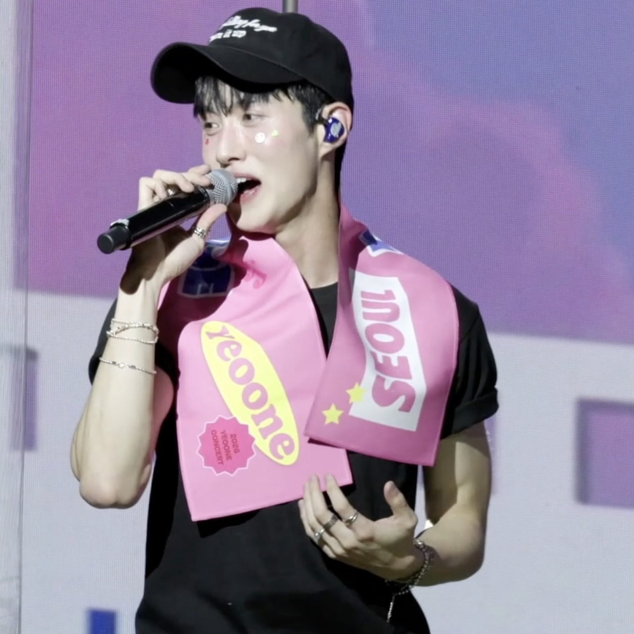 Latest photo of Yeoone (PENTAGON)