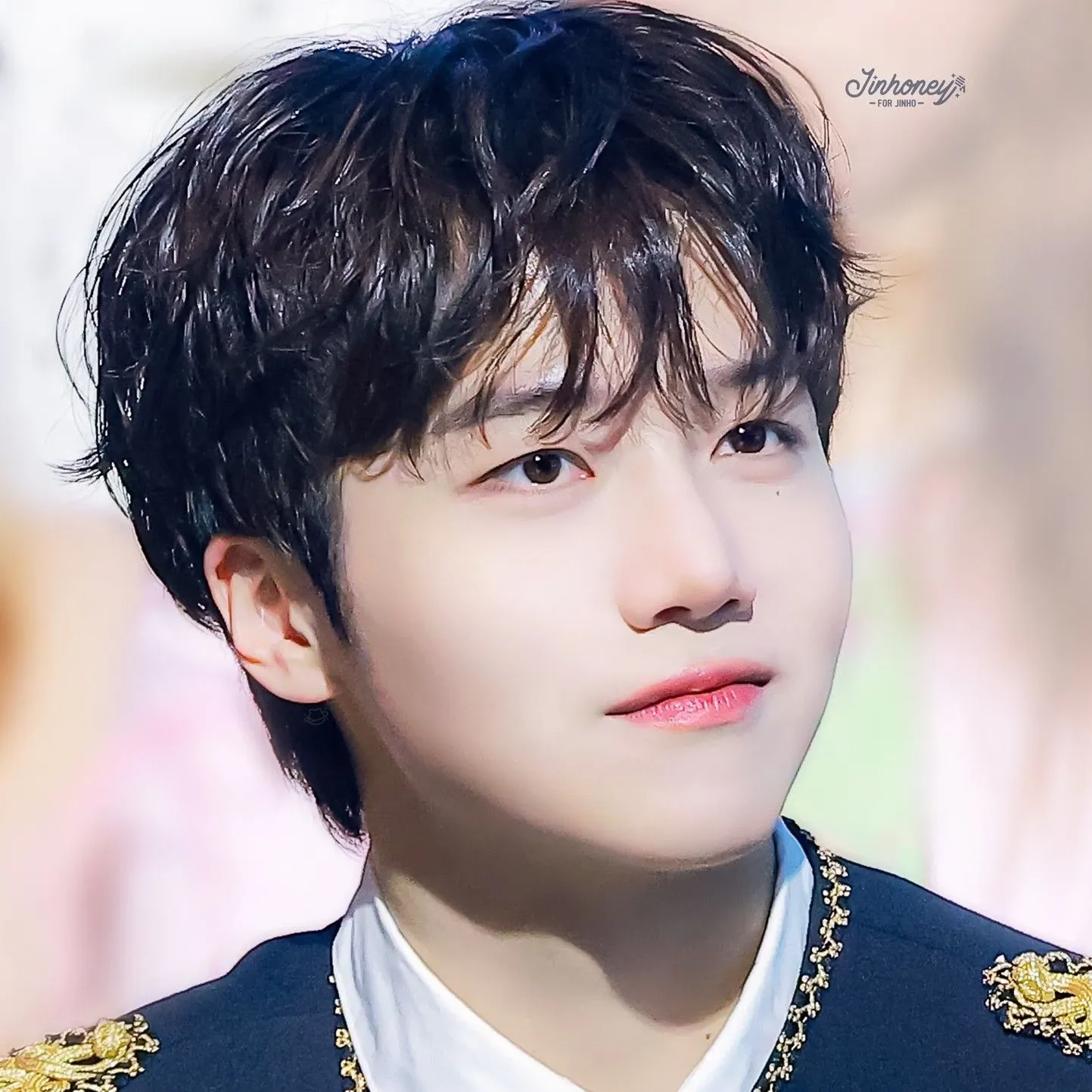 珍虎 (PENTAGON)粉丝拍下的瞬间