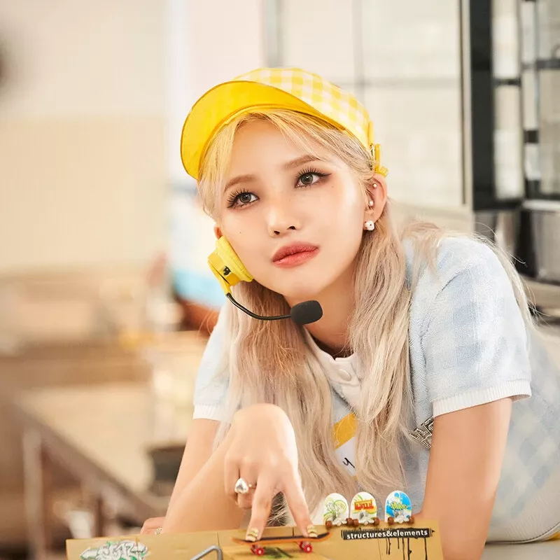 Latest photo of Soyeon (i-dle)