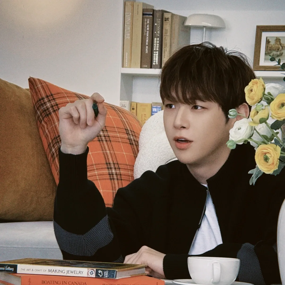Foto aktivitas terbaru Kang Daniel
