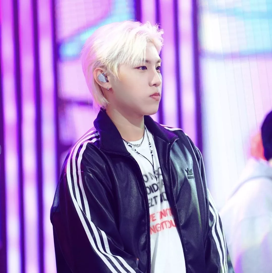 朴佑鎮 (AB6IX)粉絲拍下的瞬間