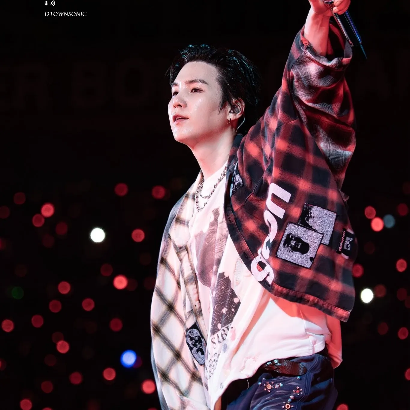 Foto aktivitas terbaru SUGA (BTS)