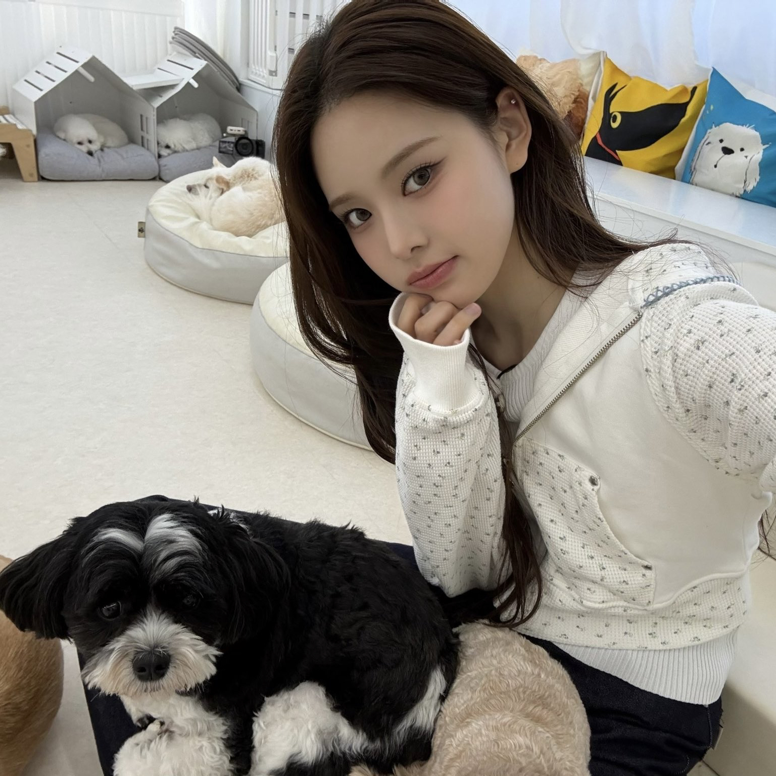 Behind-the-scenes cut of izna