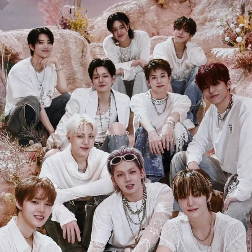 Momen yang diabadikan oleh penggemar TREASURE