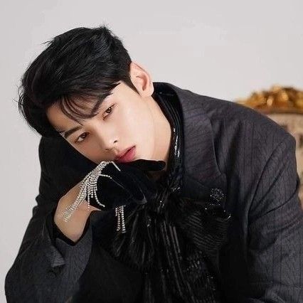 Recent activity shot of Eunwoo (ASTRO)