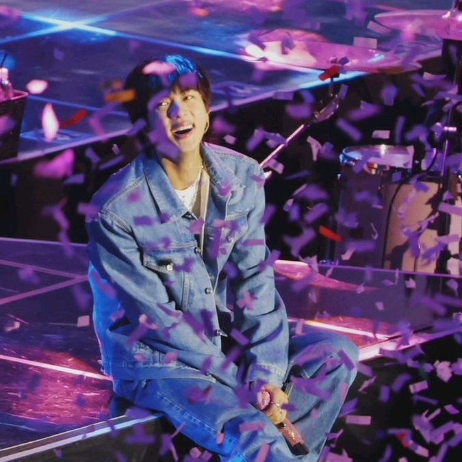 A moment captured by Jin (BTS)'s fan