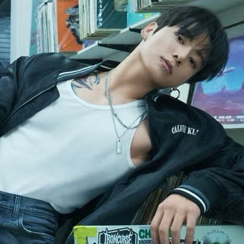 Latest photo of Jungkook (BTS)